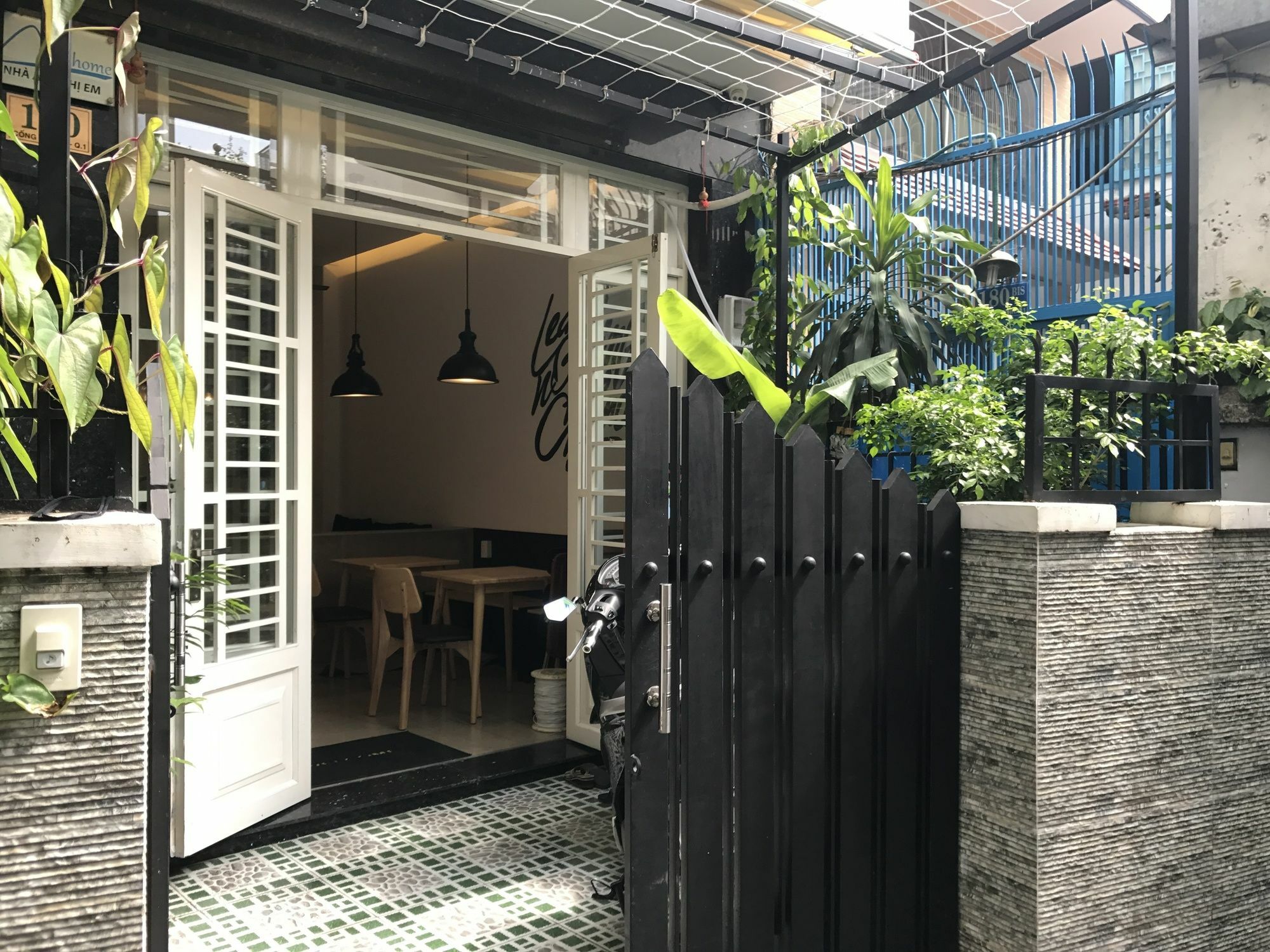 Ace Home Хошимин Екстериор снимка
